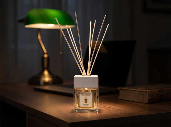 Difuzor Tabacco e Agrumi pe birou, lampă de lucru