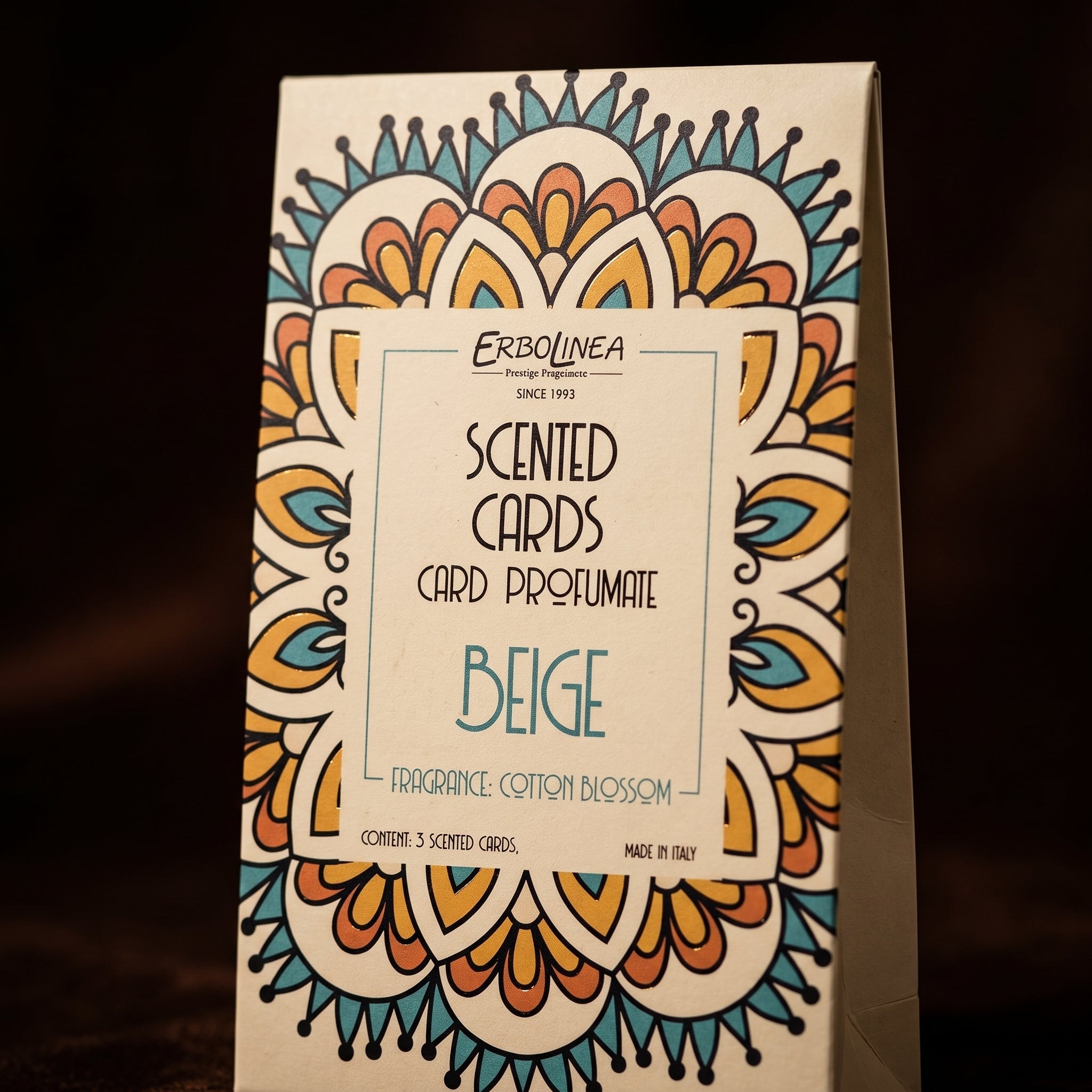 Carduri Parfumate — Beige — detaliu etichetă
