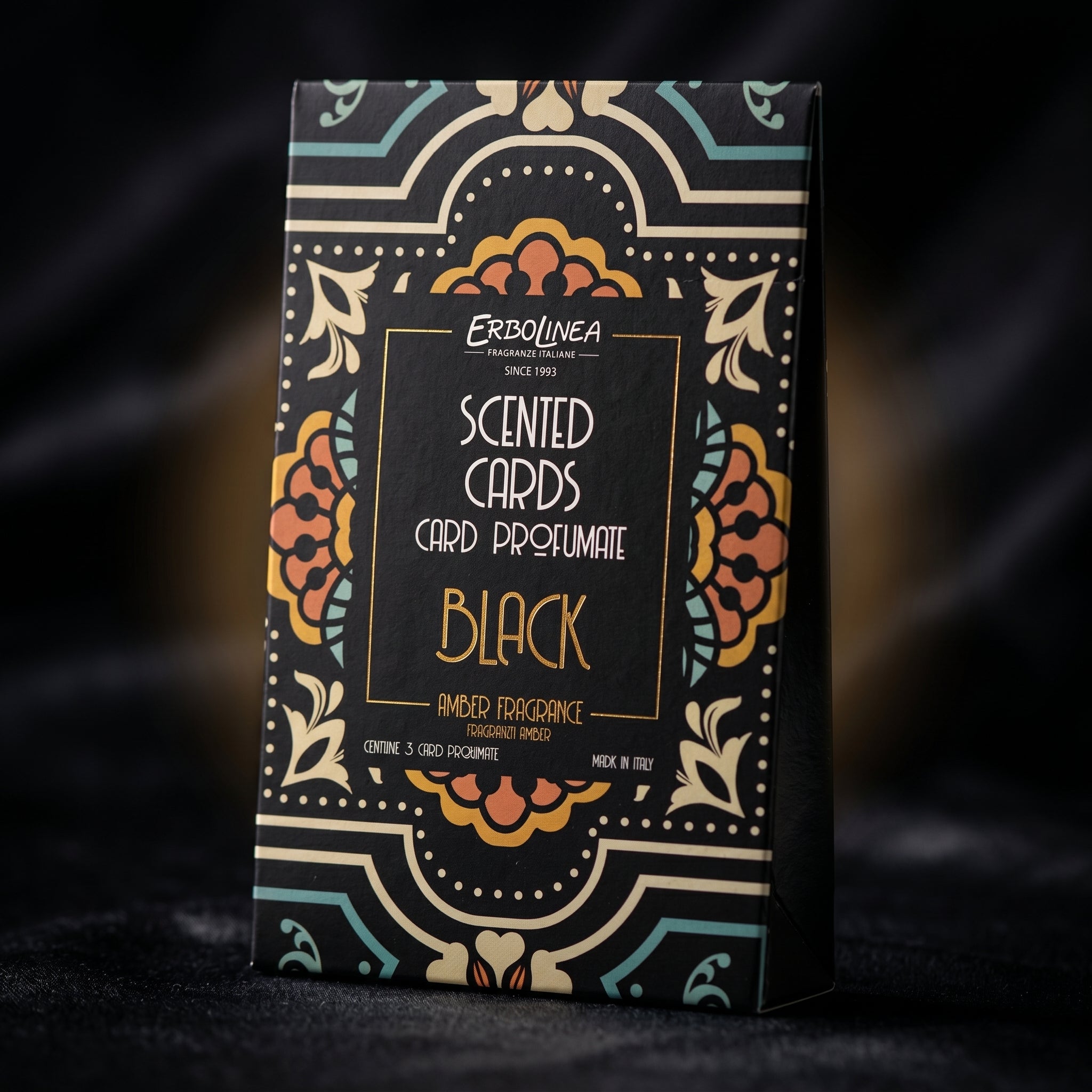 Carduri Parfumate — Black — detaliu etichetă