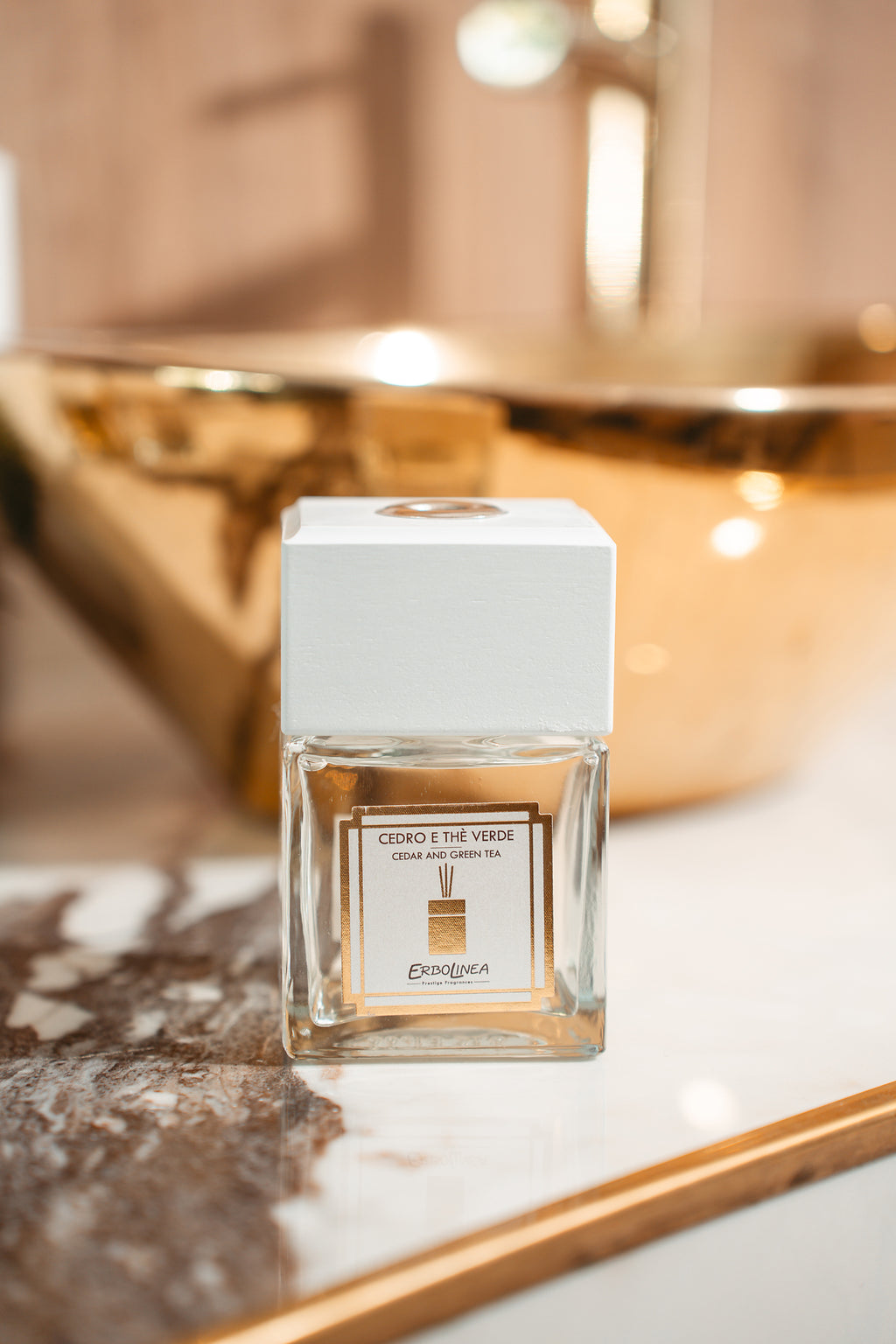 Difuzor cu bețișoare Cedro & Thè Verde — parfum de ambient premium, handmade în Italia