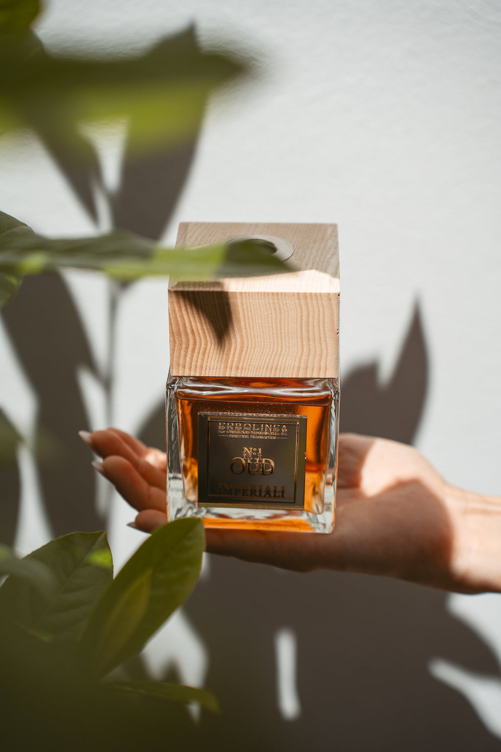 Difuzor cu bețișoare OUD1 — parfum de ambient premium, handmade în Italia — detaliu produs